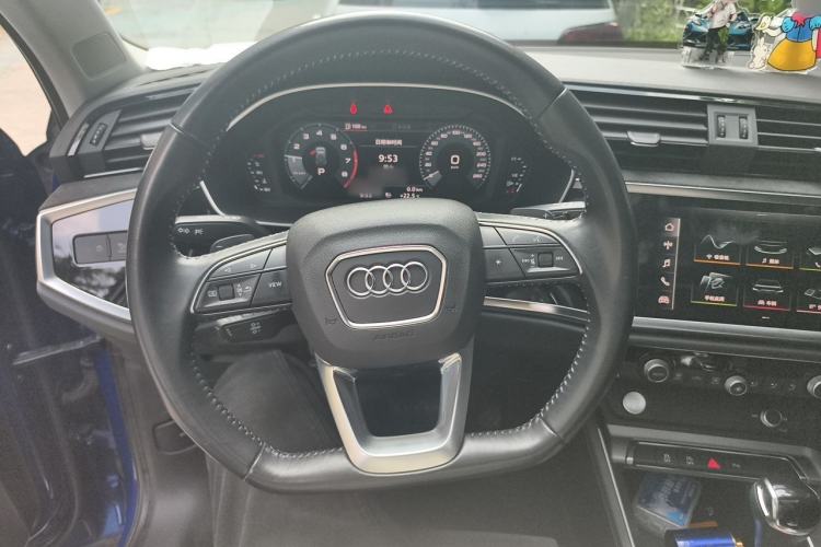 Used Audi Q3 2020 35 TFSI Fashion Dynamic Model Steering Wheel