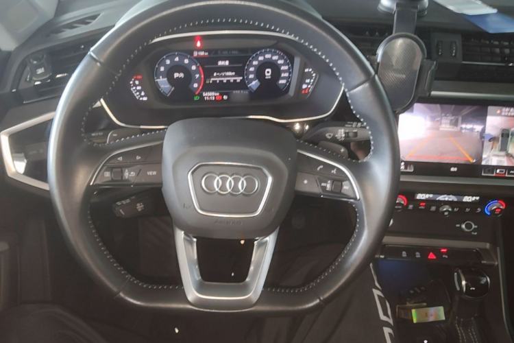 Used Audi Q3 2020 40 TFSI Fashion Dynamic Model Steering Wheel