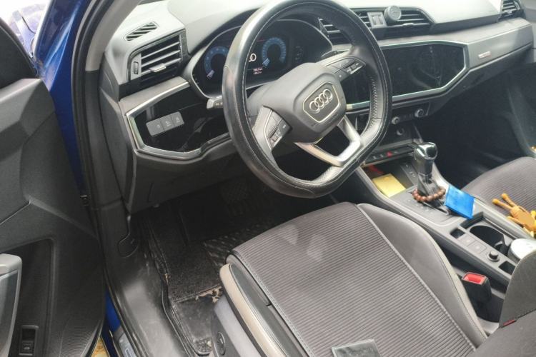 Used Audi Q3 2020 40 TFSI Fashion Dynamic Model Steering Wheel