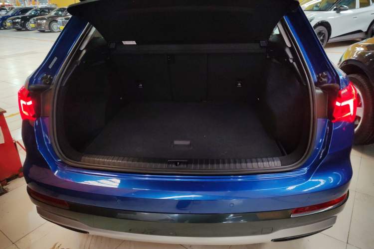 Used Audi Q3 2020 35 TFSI Fashionable and Elegant Model Trunk