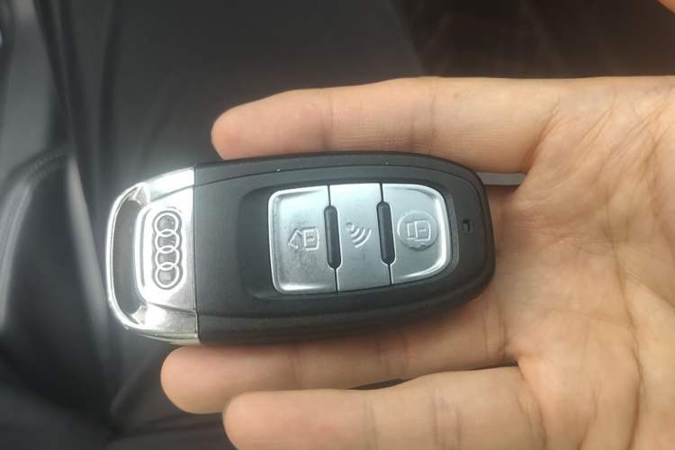 Used Audi Q3 2020 35 TFSI Ambition Style Edition Vehicle Key