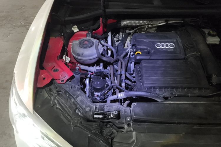 Used Audi Q3 2020 35 TFSI Ambition Style Edition Engine Bay Right