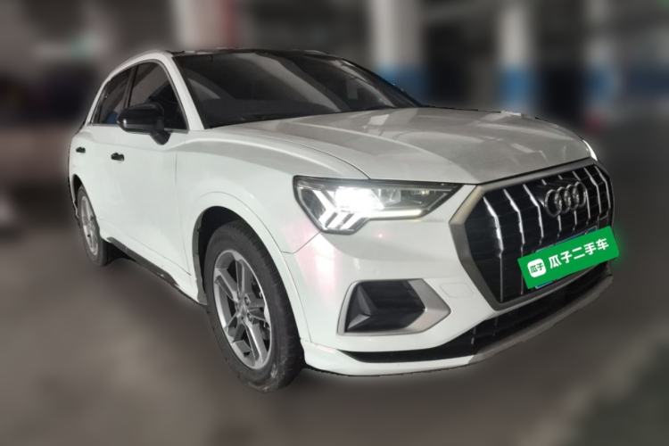 Used Audi Q3 2020 35 TFSI Ambition Style Edition Front Right 45 Deg