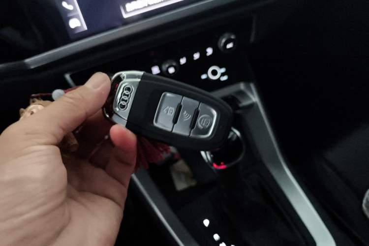 Used Audi Q3 2020 35 TFSI Ambition Style Edition Vehicle Key