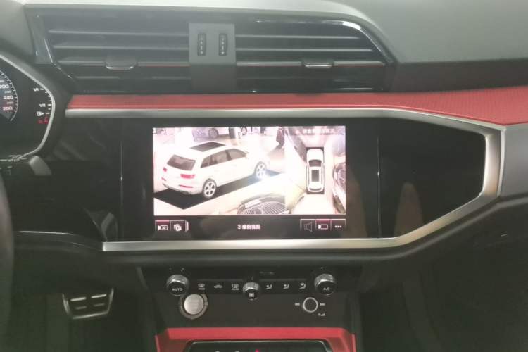 Used Audi Q3 2020 40 TFSI Fashion Dynamic Model Audio And AC Panel