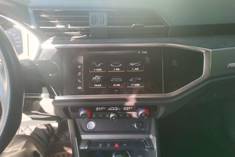 Used Audi Q3 2020 35 TFSI Fashion Dynamic Model Audio And AC Panel