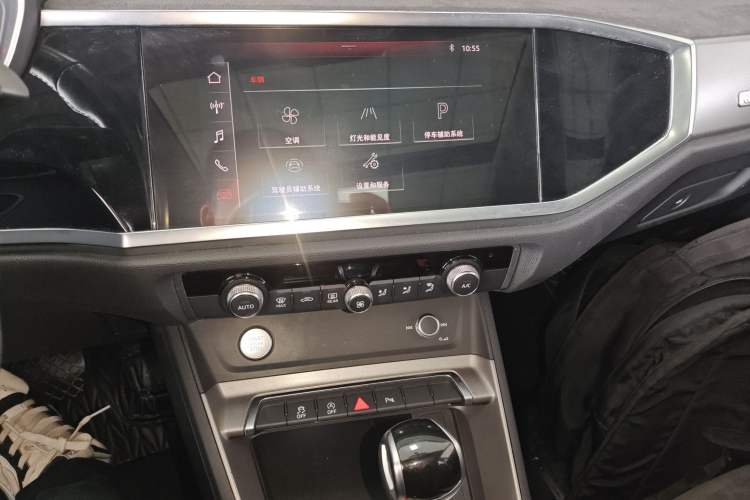 Used Audi Q3 2020 35 TFSI Fashion Dynamic Model Audio And AC Panel