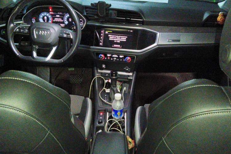 Used Audi Q3 2020 35 TFSI Fashion Dynamic Model Center Console