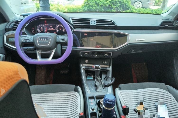 Used Audi Q3 2020 35 TFSI Fashion Dynamic Model Center Console