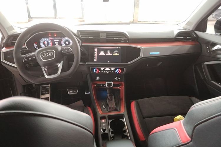 Used Audi Q3 2020 40 TFSI Fashion Dynamic Model Center Console