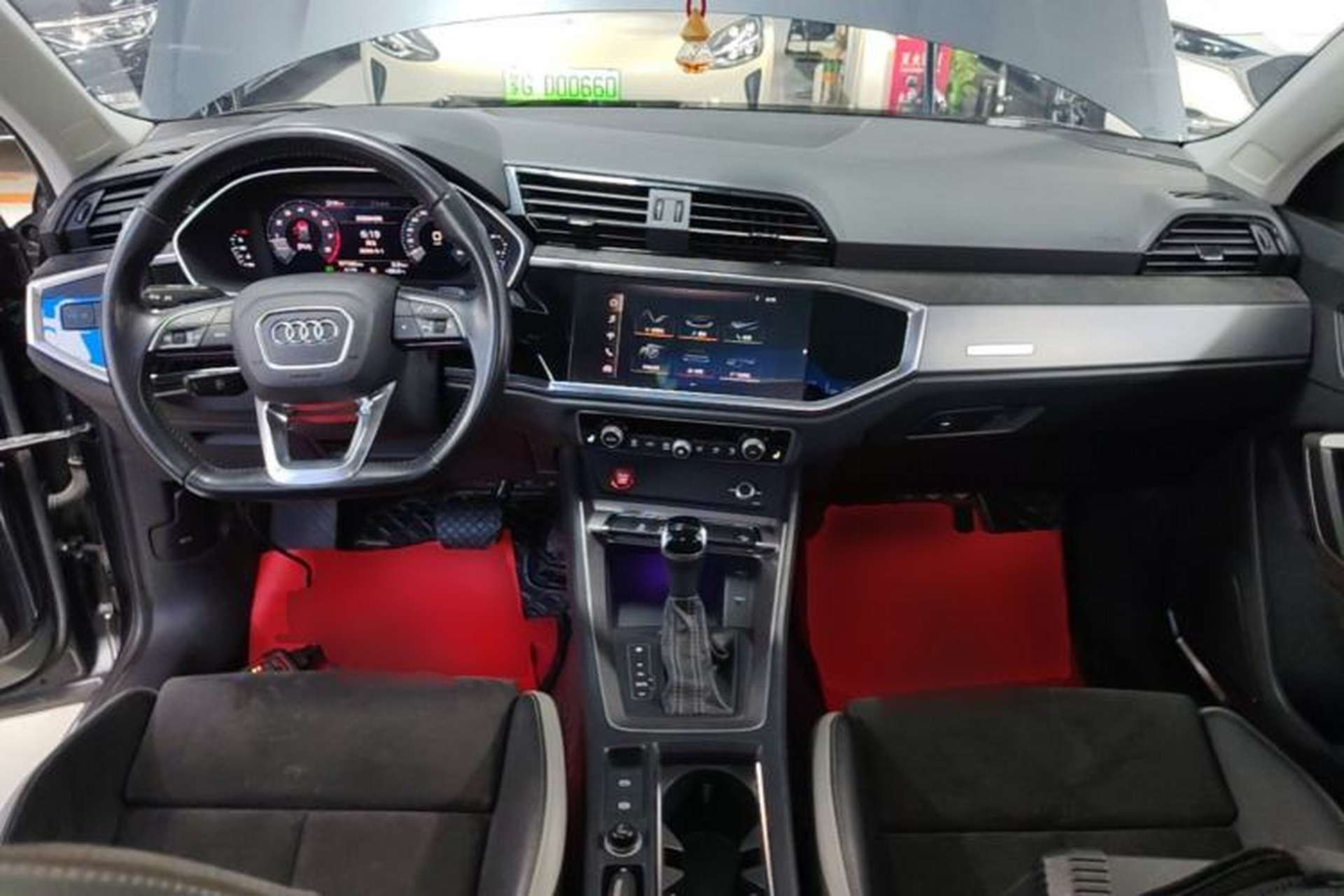Used Audi Q3 2020 45 TFSI quattro Fashion Dynamic Model Center Console