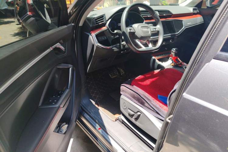 Used Audi Q3 2020 40 TFSI Fashion Dynamic Model Driver Seat