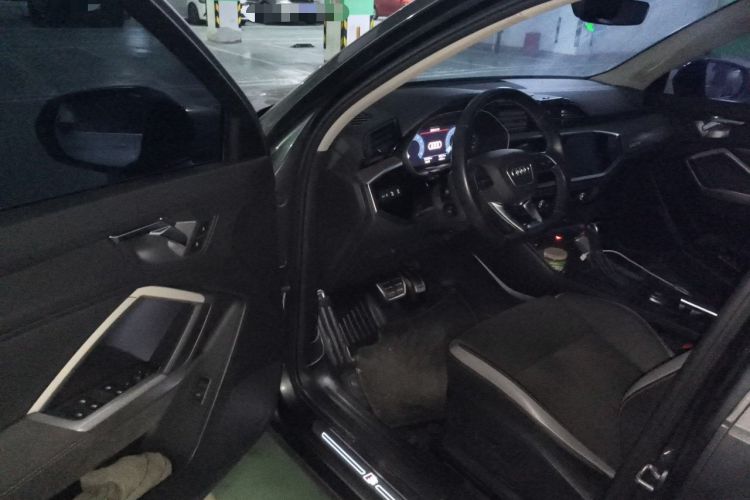 Used Audi Q3 2020 35 TFSI Fashion Dynamic Model Driver Seat