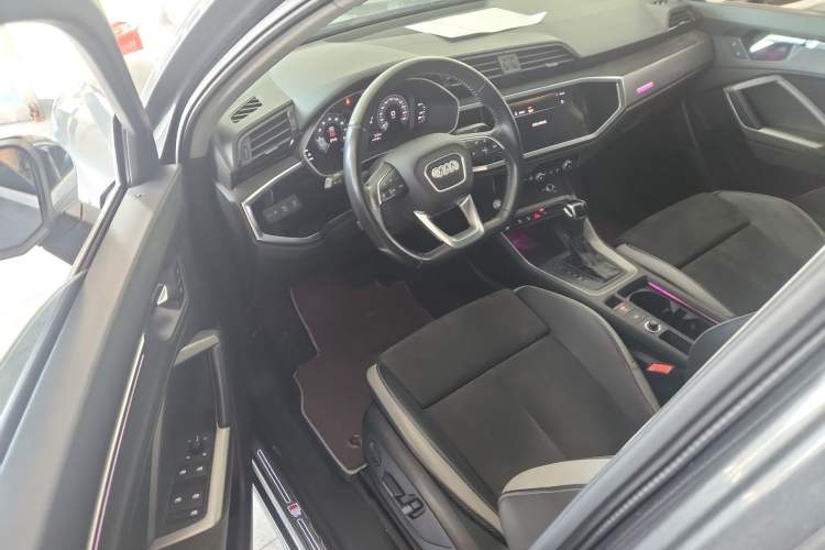Used Audi Q3 2020 35 TFSI Fashion Dynamic Model Driver Seat