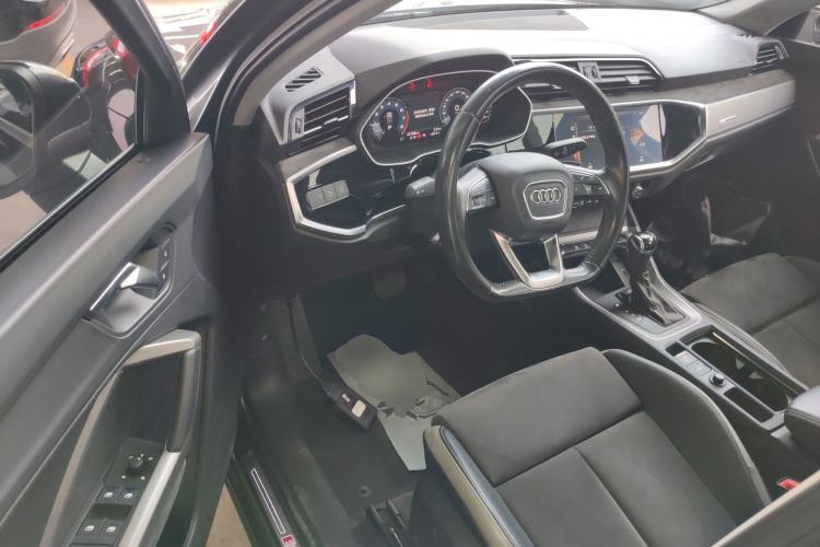 Used Audi Q3 2020 35 TFSI Fashion Dynamic Model Driver Seat