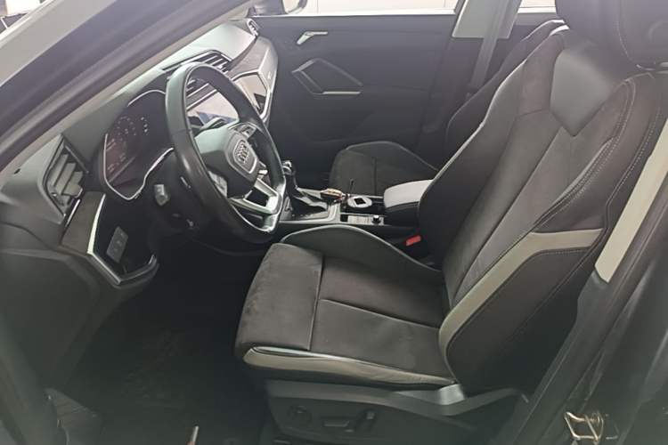 Used Audi Q3 2020 35 TFSI Fashion Dynamic Model Driver Seat