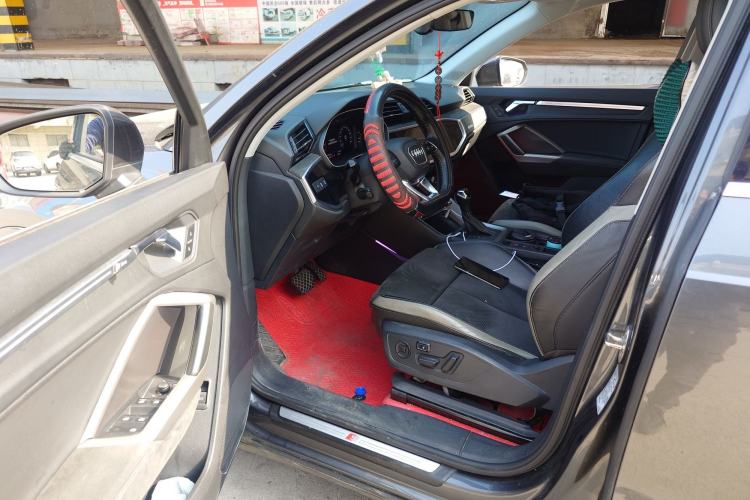 Used Audi Q3 2020 35 TFSI Fashion Dynamic Model Driver Seat