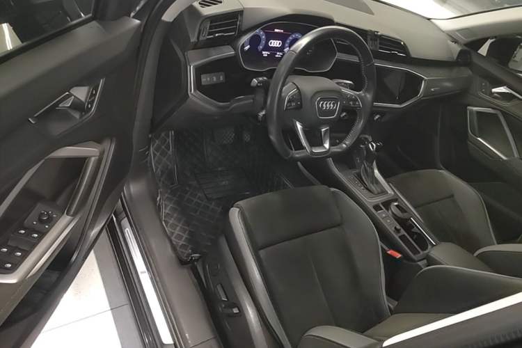 Used Audi Q3 2020 35 TFSI Fashion Dynamic Model Driver Seat