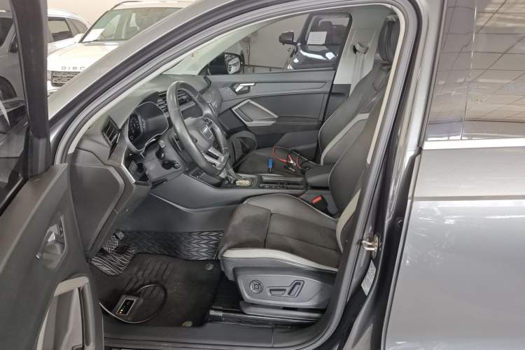 Used Audi Q3 2020 35 TFSI Fashion Dynamic Model Driver Seat