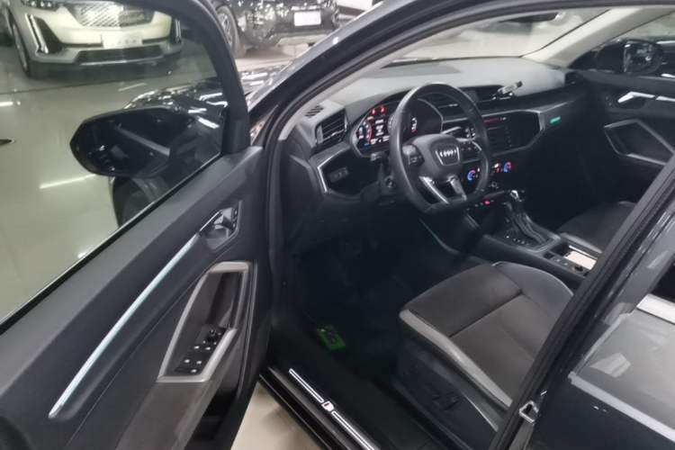 Used Audi Q3 2020 40 TFSI Fashion Dynamic Model Driver Seat
