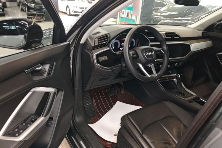 Used Audi Q3 2020 35 TFSI Ambition Style Edition Driver Seat