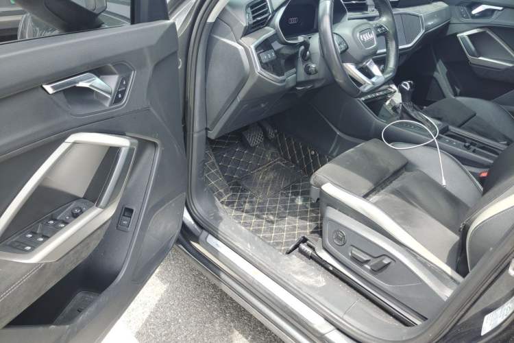 Used Audi Q3 2020 35 TFSI Fashion Dynamic Model Driver Seat