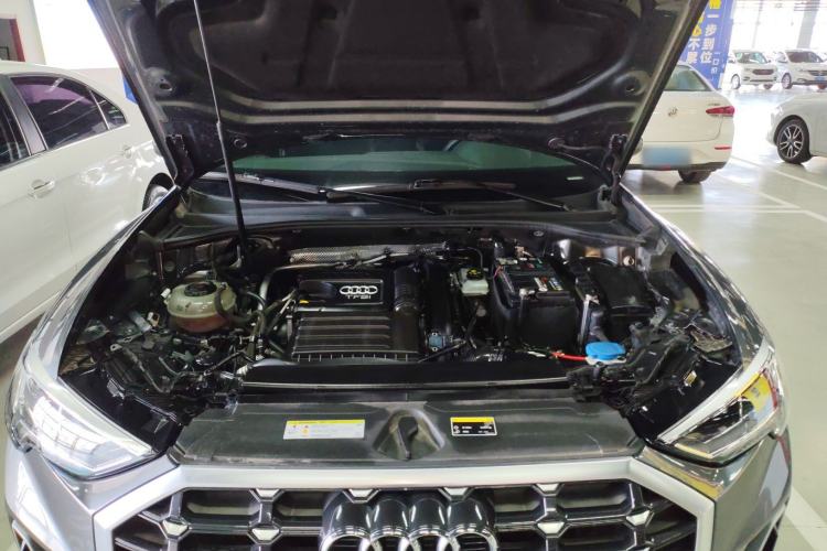 Used Audi Q3 2020 35 TFSI Fashion Dynamic Model Engine Bay