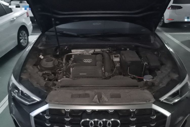 Used Audi Q3 2020 35 TFSI Fashion Dynamic Model Engine Bay