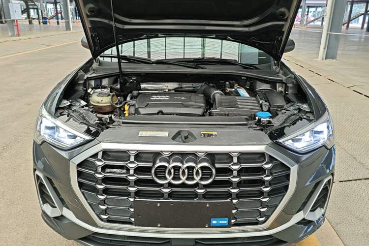 Used Audi Q3 2020 45 TFSI quattro Fashion Dynamic Model Engine Bay