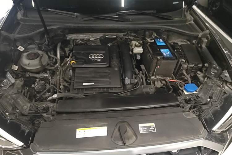 Used Audi Q3 2020 35 TFSI Fashion Dynamic Model Engine Bay