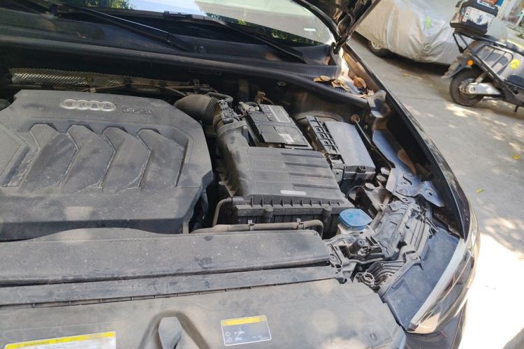 Used Audi Q3 2020 40 TFSI Fashion Dynamic Model Engine Bay Left