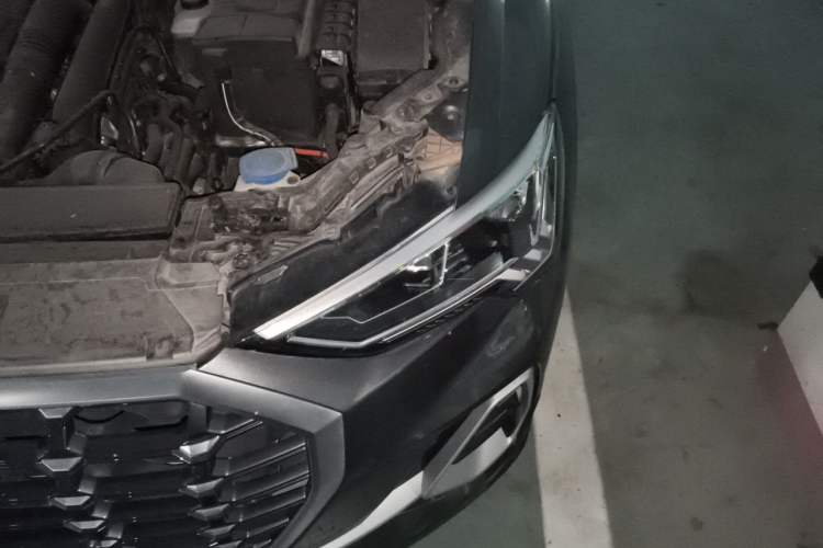 Used Audi Q3 2020 35 TFSI Fashion Dynamic Model Engine Bay Left