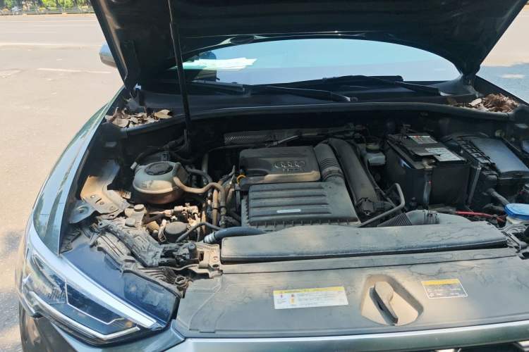 Used Audi Q3 2020 35 TFSI Fashion Dynamic Model Engine Bay Right