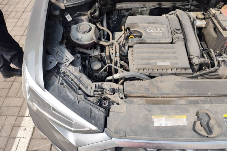 Used Audi Q3 2020 35 TFSI Fashion Dynamic Model Engine Bay Right
