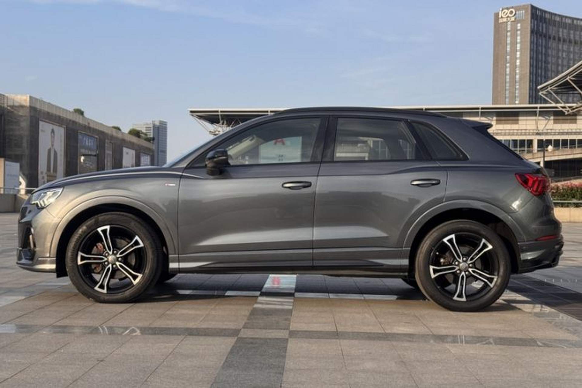 Used Audi Q3 2020 40 TFSI Fashion Dynamic Model Exterior 4