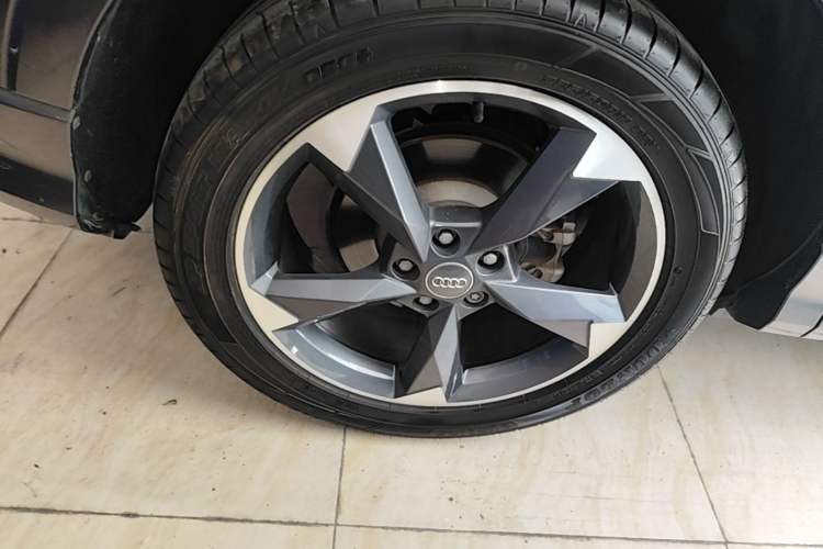 Used Audi Q3 2020 35 TFSI Fashion Dynamic Model Exterior 5