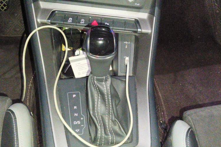 Used Audi Q3 2020 35 TFSI Fashion Dynamic Model Gear Lever