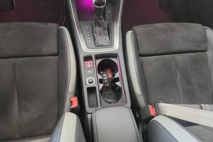 Used Audi Q3 2020 35 TFSI Fashion Dynamic Model Gear Lever