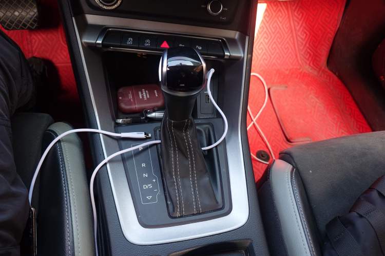 Used Audi Q3 2020 35 TFSI Fashion Dynamic Model Gear Lever