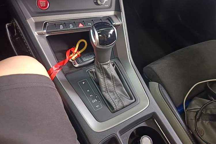 Used Audi Q3 2020 35 TFSI Fashion Dynamic Model Gear Lever