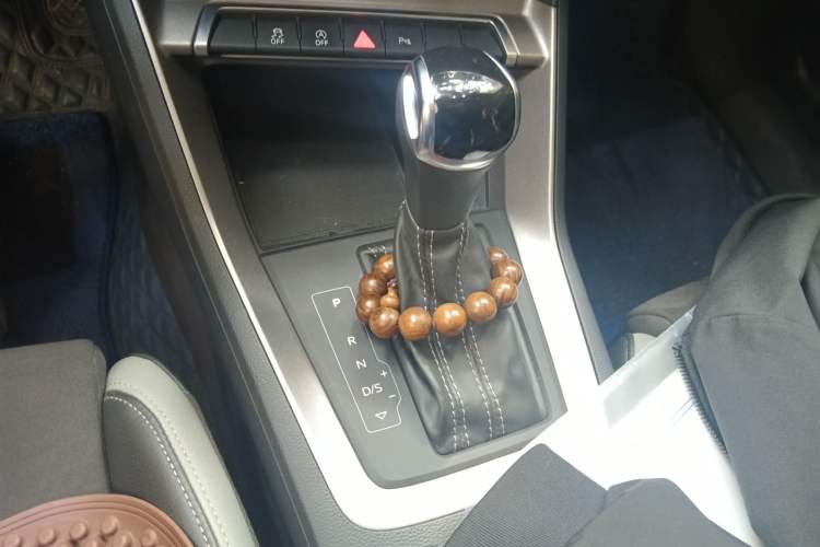 Used Audi Q3 2020 35 TFSI Fashion Dynamic Model Gear Lever