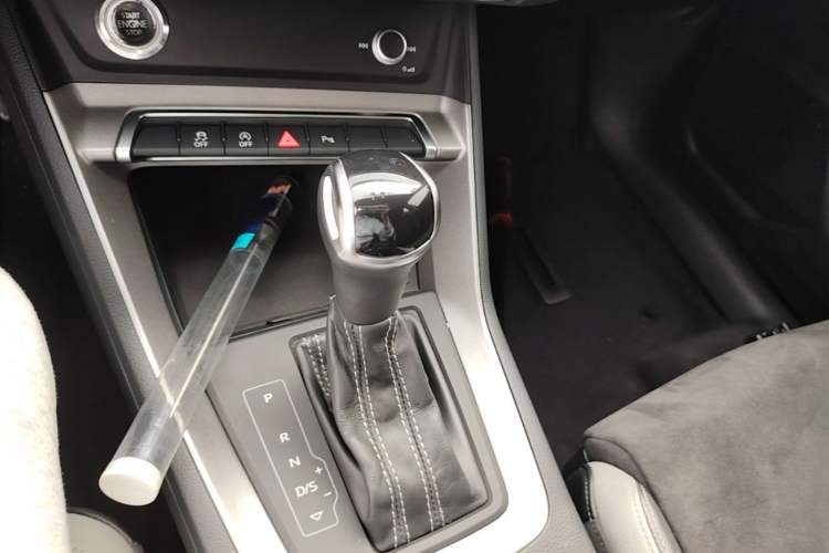 Used Audi Q3 2020 35 TFSI Ambition Dynamic Edition Gear Lever