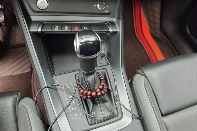 Used Audi Q3 2020 40 TFSI Fashion Dynamic Model Gear Lever