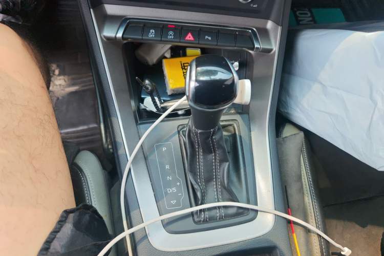 Used Audi Q3 2020 35 TFSI Fashion Dynamic Model Gear Lever