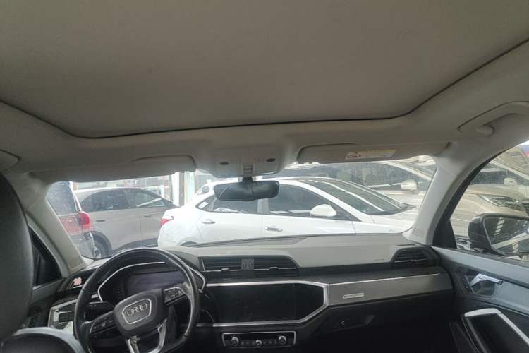 Used Audi Q3 2020 35 TFSI Fashion Dynamic Model Headliner