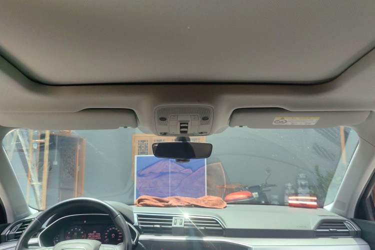 Used Audi Q3 2020 35 TFSI Fashionable and Elegant Model Headliner