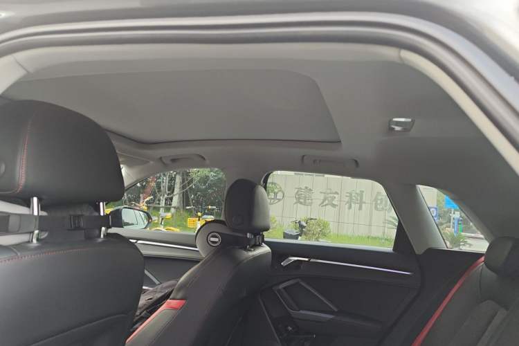 Used Audi Q3 2020 40 TFSI Fashion Dynamic Model Headliner