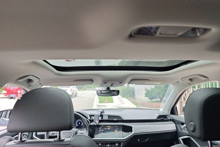 Used Audi Q3 2020 40 TFSI Fashion Dynamic Model Headliner