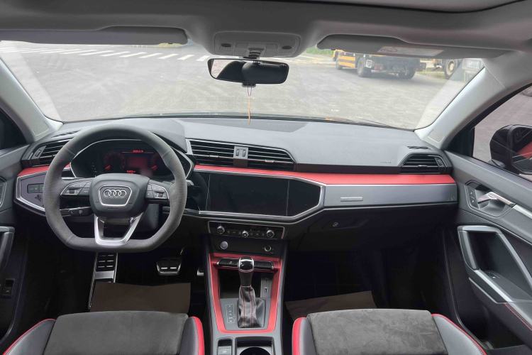 Used Audi Q3 2020 40 TFSI Fashion Dynamic Model Interior 2