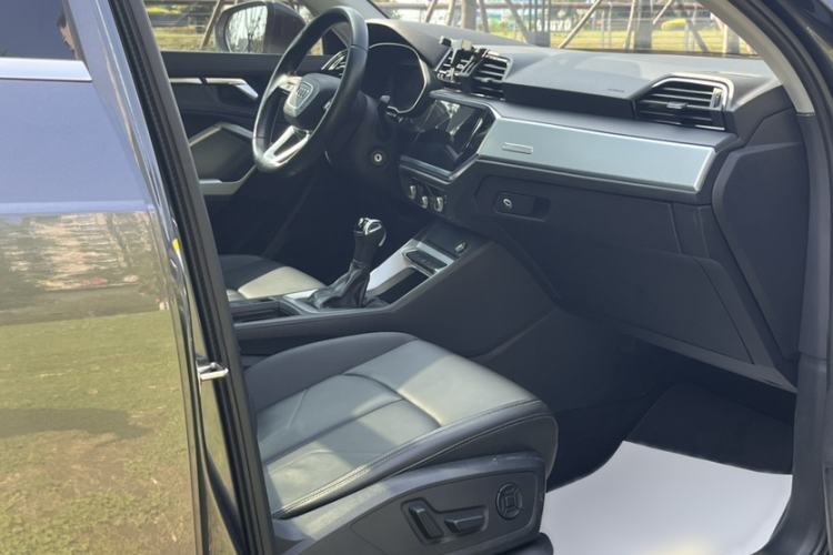 Used Audi Q3 2020 35 TFSI Ambition Style Edition Interior 2